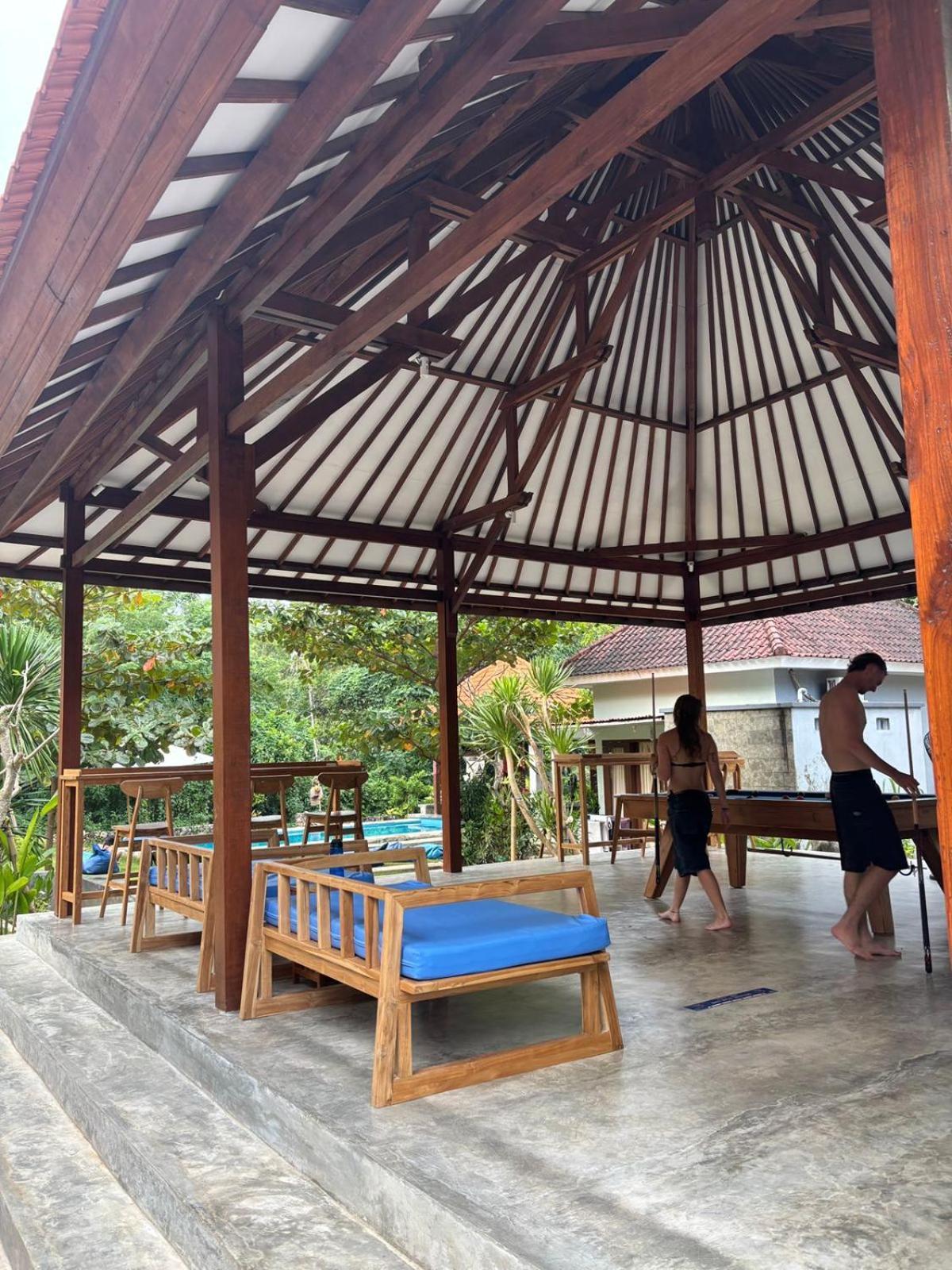 Castaway Island Hostel Nusa Lembongan Dış mekan fotoğraf